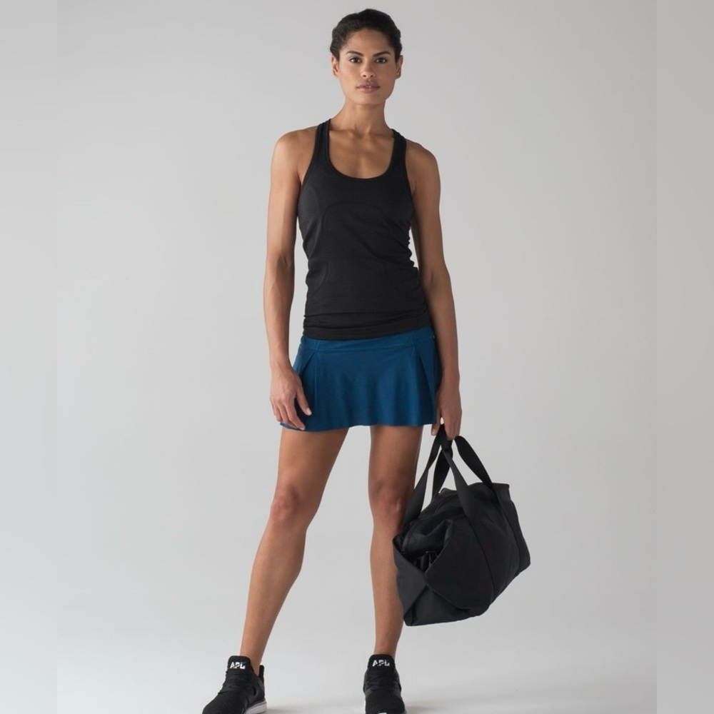 Lululemon Lost In Pace Skirt size 8 teal green